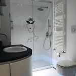 Casa Mirella, Un Gioiello Unico كامولّي