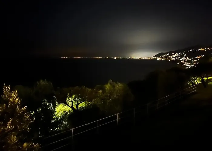 Casa Mirella, Un Gioiello Unico בית נופש קמוגלי